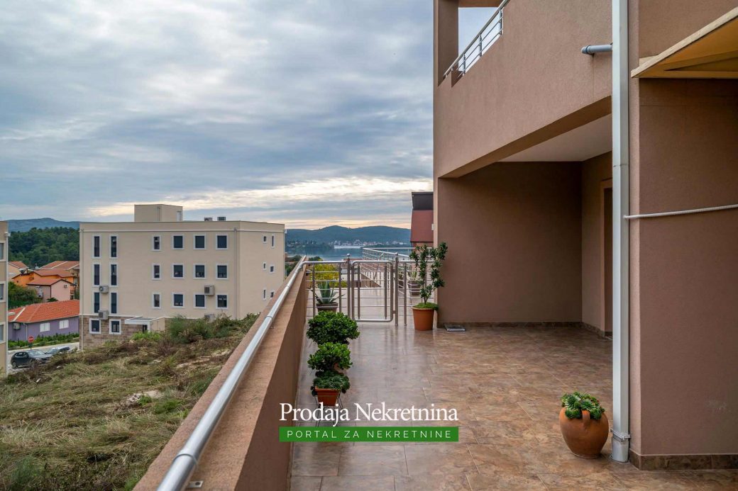 Studio apartment for sale in Tivat