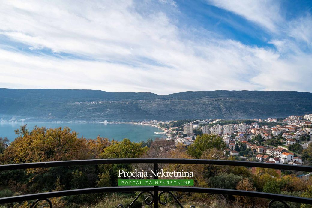 Two bedroom apartment for sale in Herceg Novi