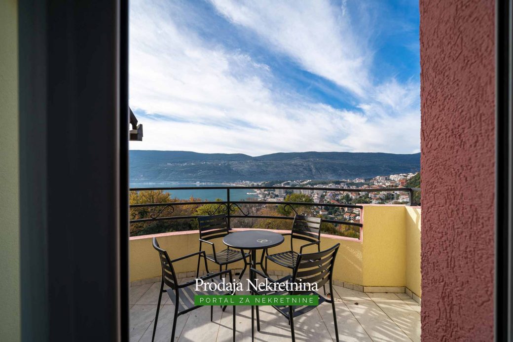 Two bedroom apartment for sale in Herceg Novi