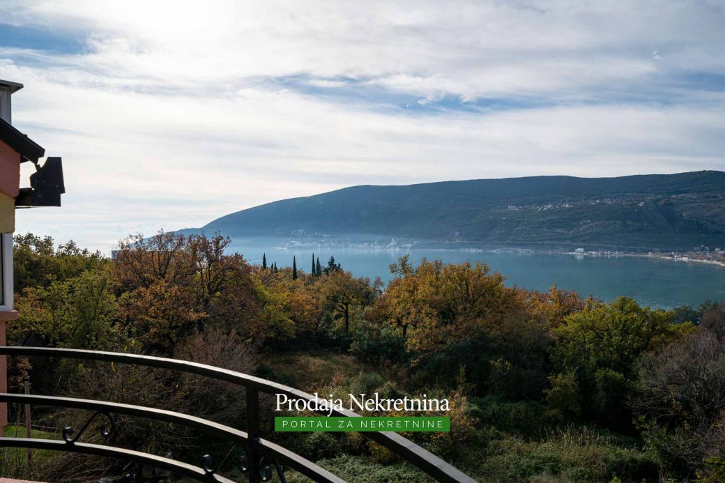 Two bedroom apartment for sale in Herceg Novi