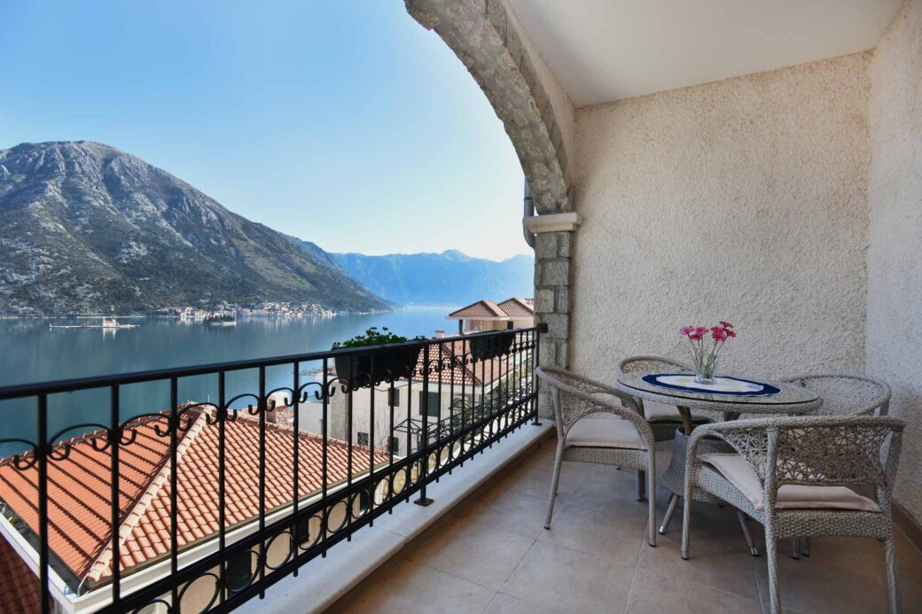 Two bedroom apartment in Kotor Bay