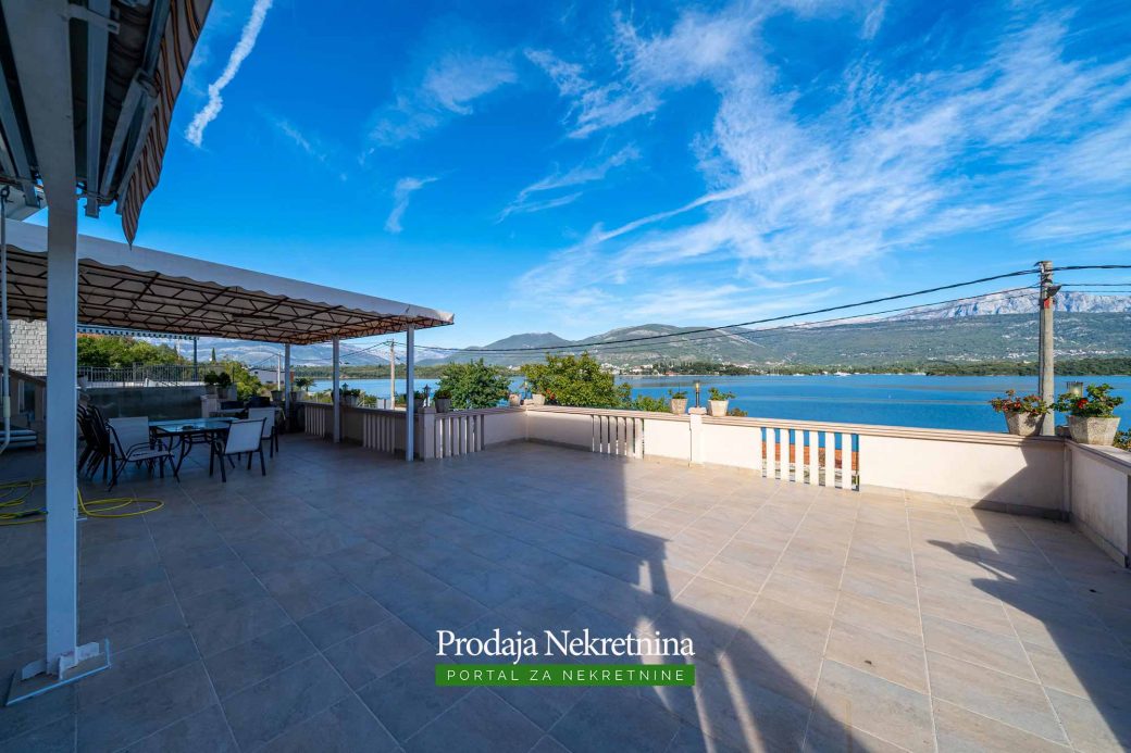 Hotel for sale in Tivat Bay