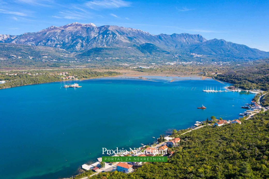 Hotel for sale in Tivat Bay