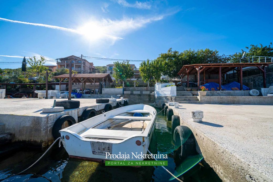 Hotel for sale in Tivat Bay