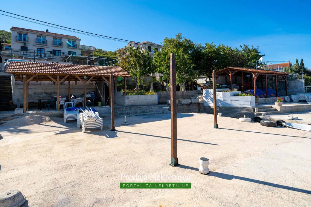 Hotel for sale in Tivat Bay