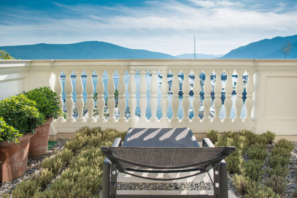 Luxury penthouse for sale in Tivat