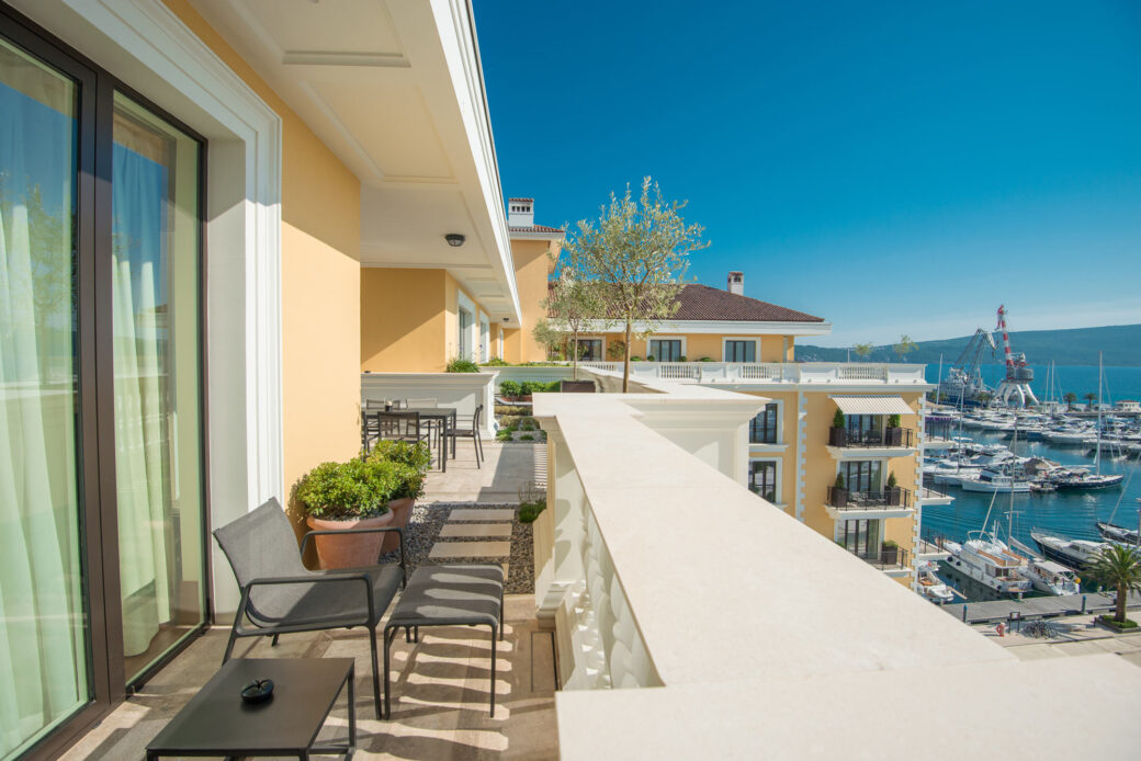 Prodaje se penthouse apartman u Porto Montenegro