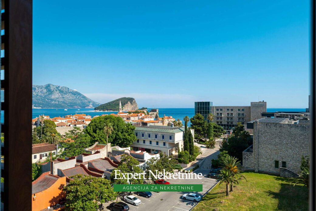 Luxury apartment in Budva