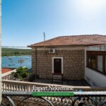 Stone house for sale in Bigovo