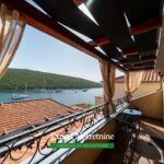 Stone house for sale in Bigovo