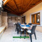 Stone house for sale in Bigovo