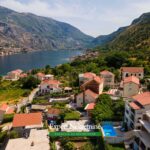 House with swimming pool for sale in Kotor Bay