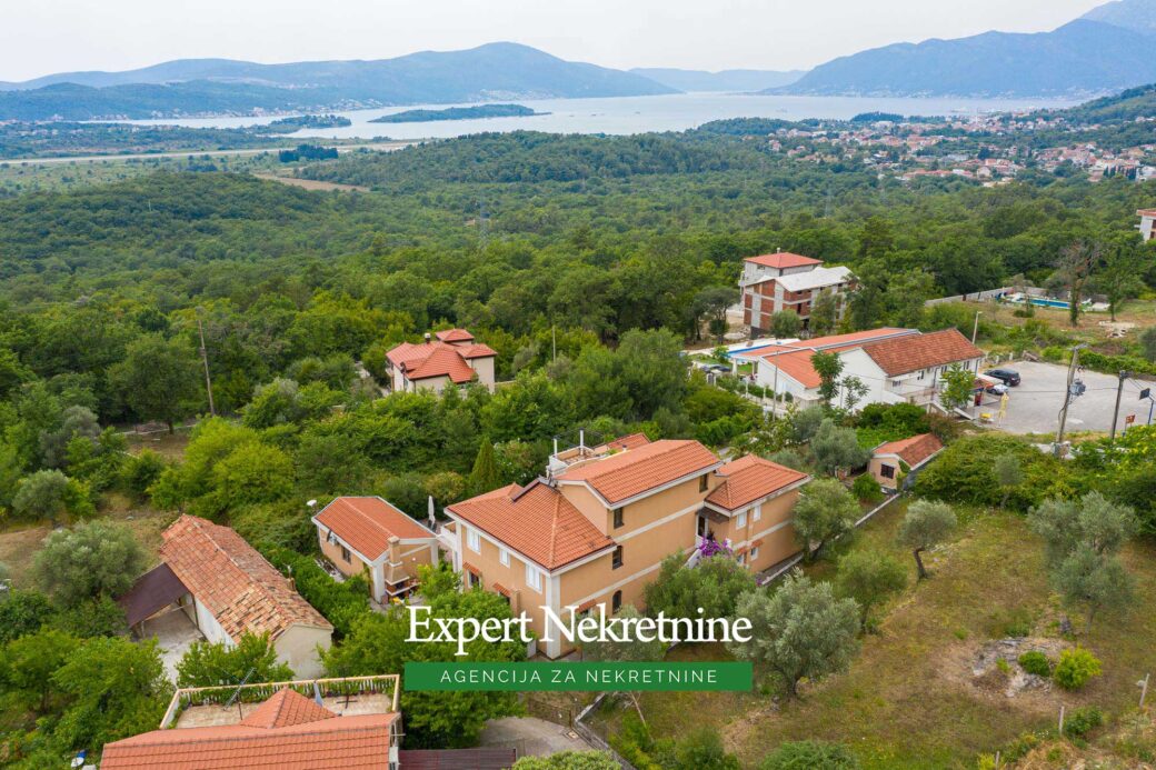 House for sale in Kotor area