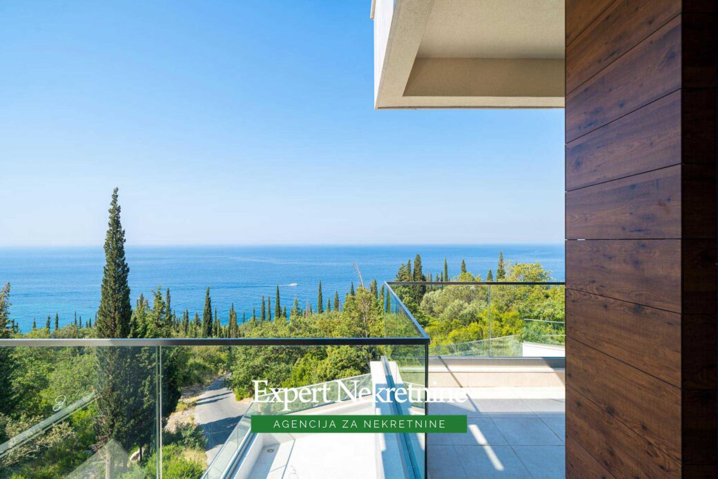 Luxury villa for sale in Budva Riviera