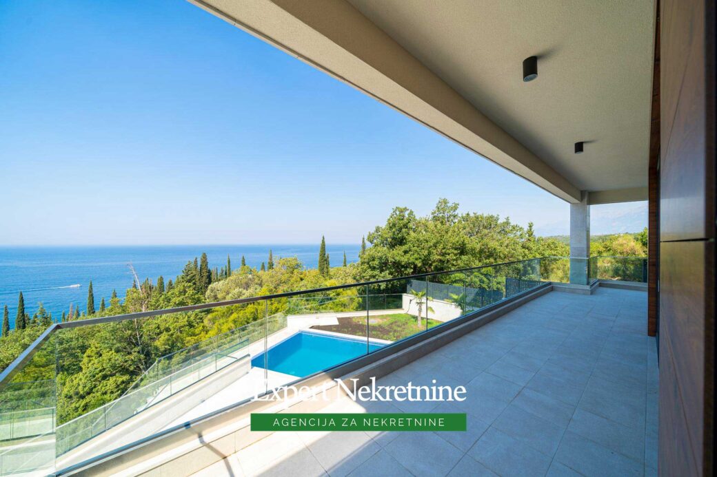 Luxury villa for sale in Budva Riviera