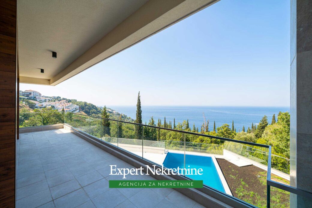 Luxury villa for sale in Budva Riviera