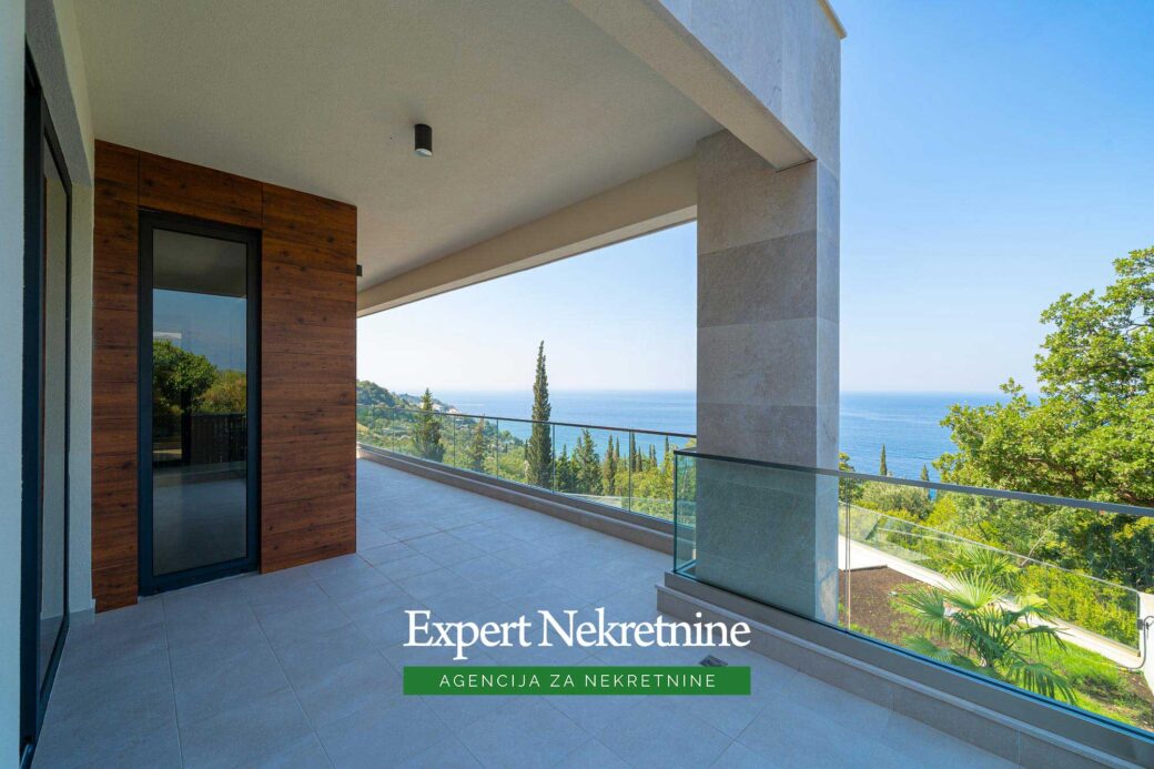 Luxury villa for sale in Budva Riviera