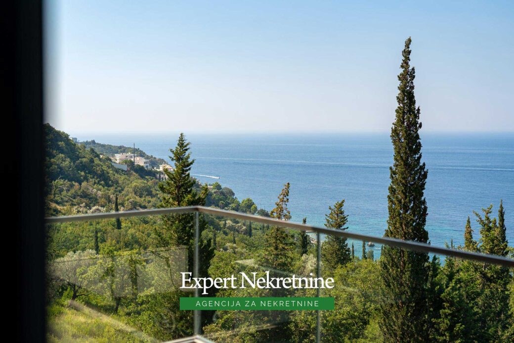 Luxury villa for sale in Budva Riviera