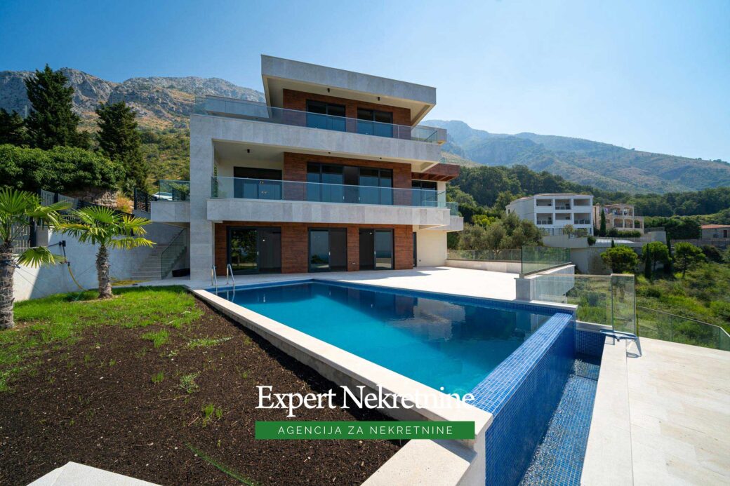 Luxury villa for sale in Budva Riviera