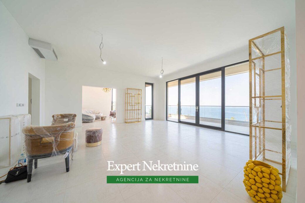 Luxury villa for sale in Budva Riviera