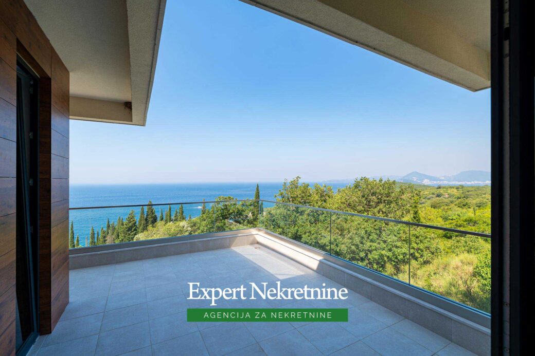 Luxury villa for sale in Budva Riviera