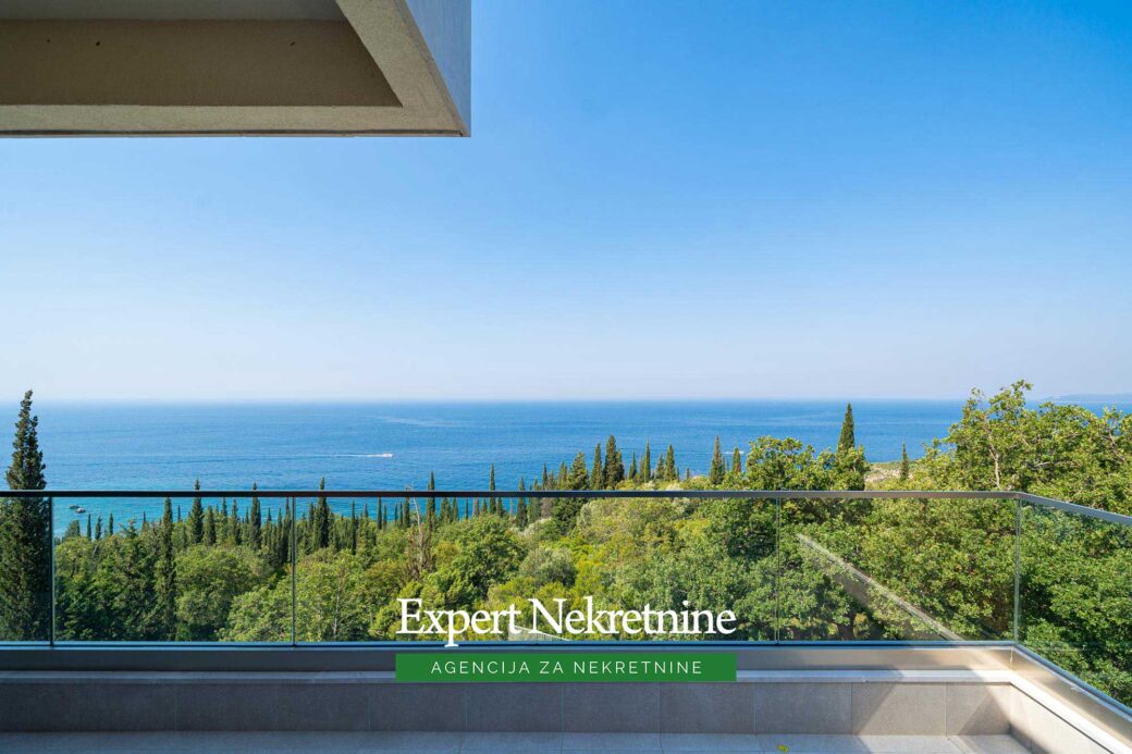 Luxury villa for sale in Budva Riviera