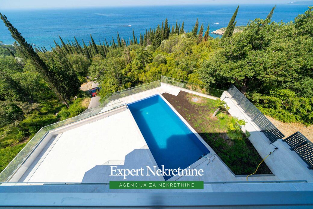 Luxury villa for sale in Budva Riviera