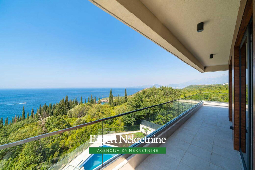 Luxury villa for sale in Budva Riviera