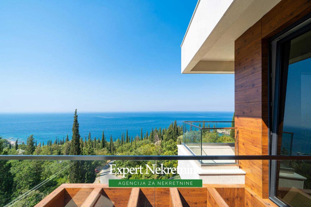 Luxury villa for sale in Budva Riviera