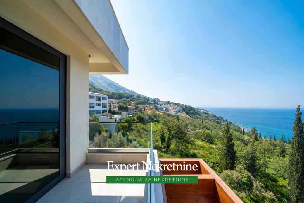 Luxury villa for sale in Budva Riviera