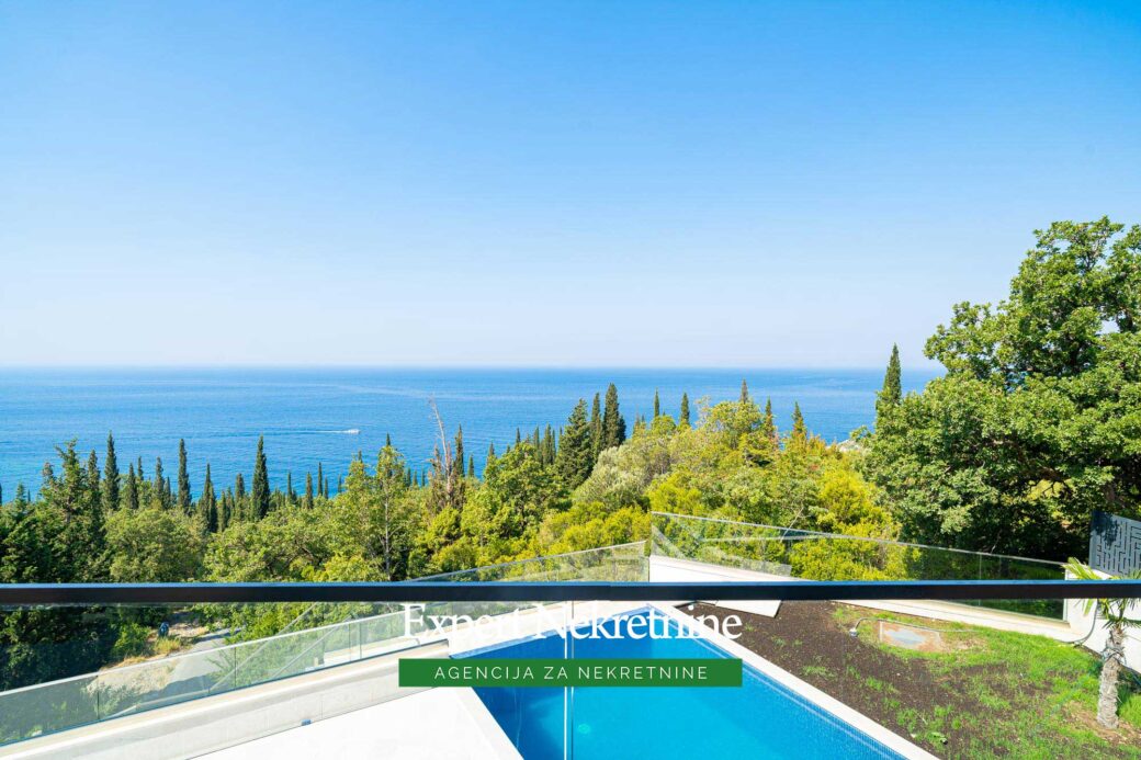 Luxury villa for sale in Budva Riviera