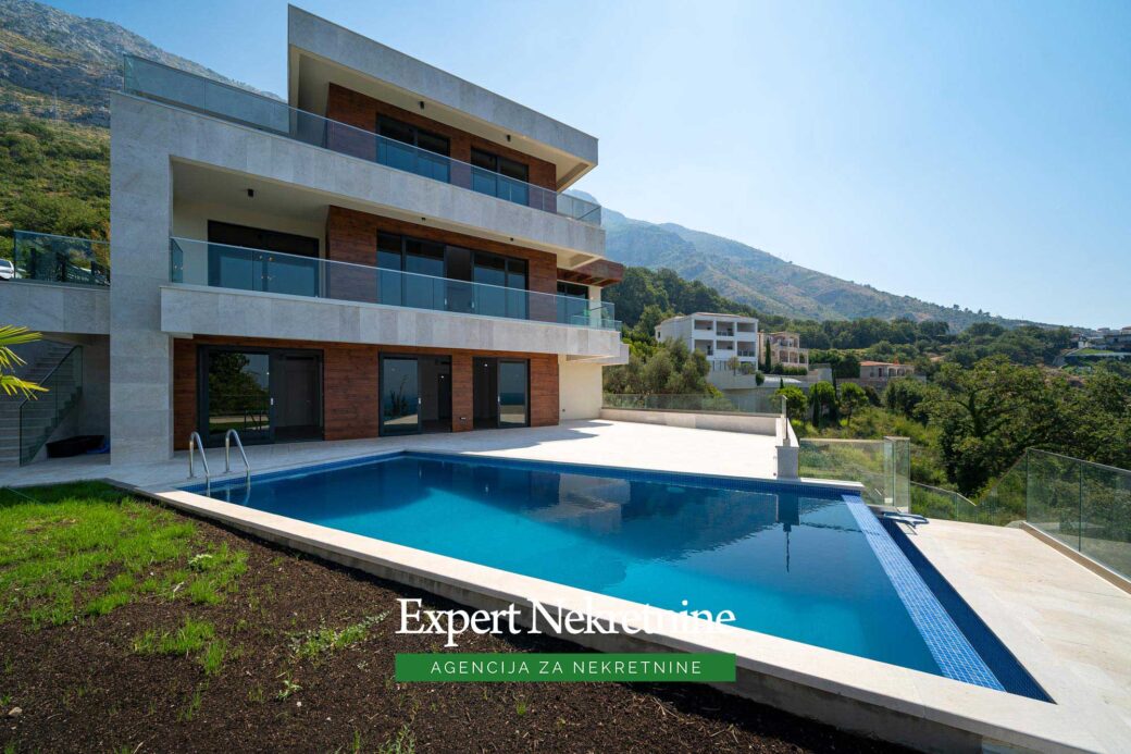 Luxury villa for sale in Budva Riviera