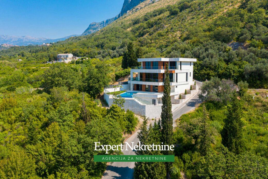 Luxury villa for sale in Budva Riviera