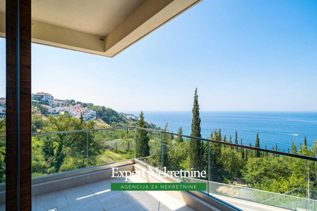 Luxury villa for sale in Budva Riviera