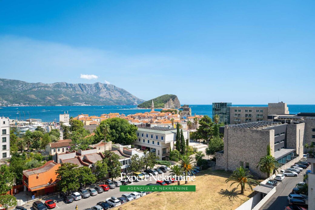 Luksuzni apartman kod starog grada Budva