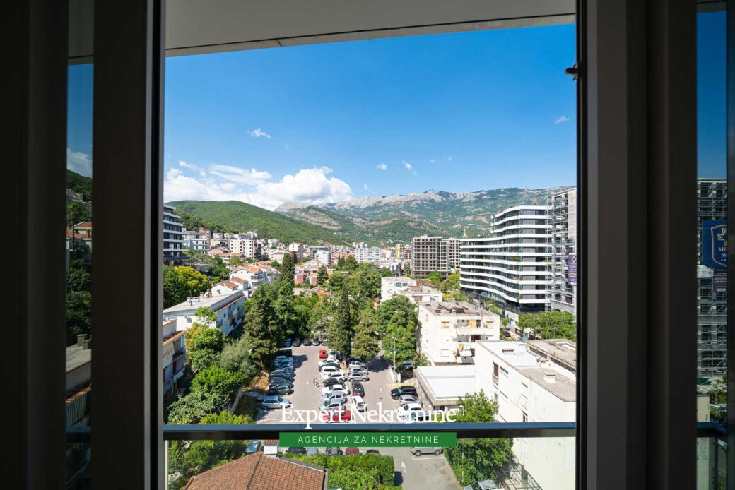 Luksuzni apartman kod starog grada Budva