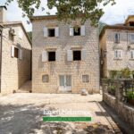 Stone house for sale in Perast