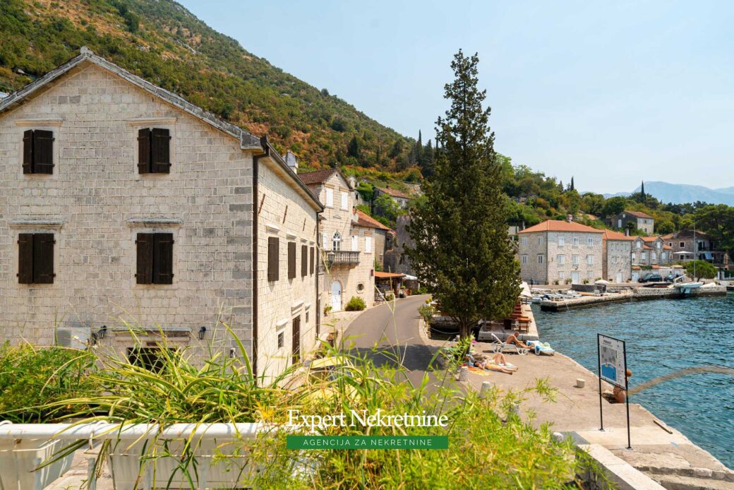 Waterfront stone house for sale in Perast