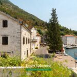 Waterfront stone house for sale in Perast