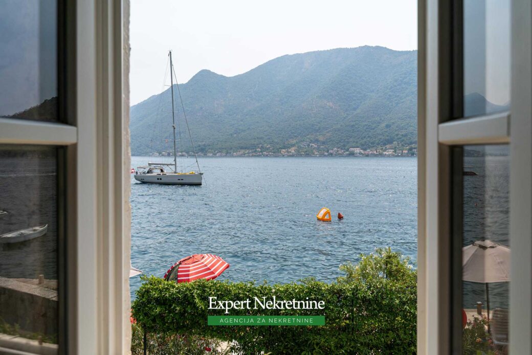 Waterfront stone house for sale in Perast