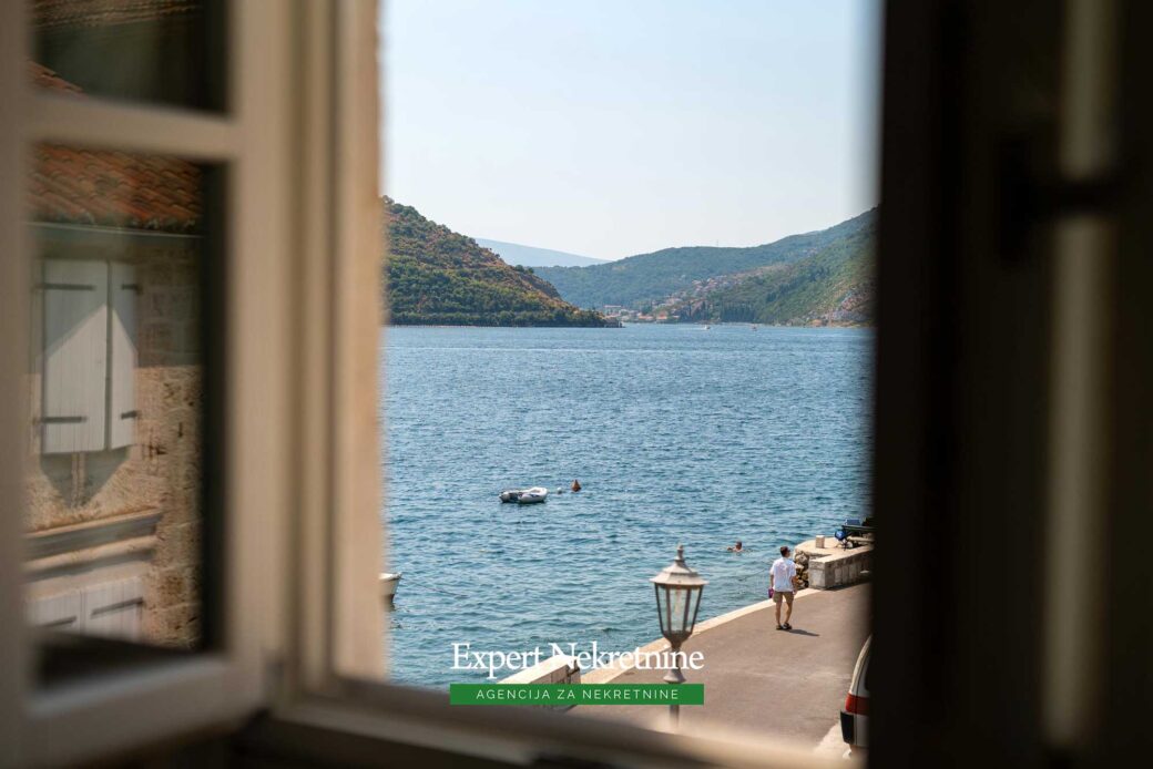 Waterfront stone house for sale in Perast