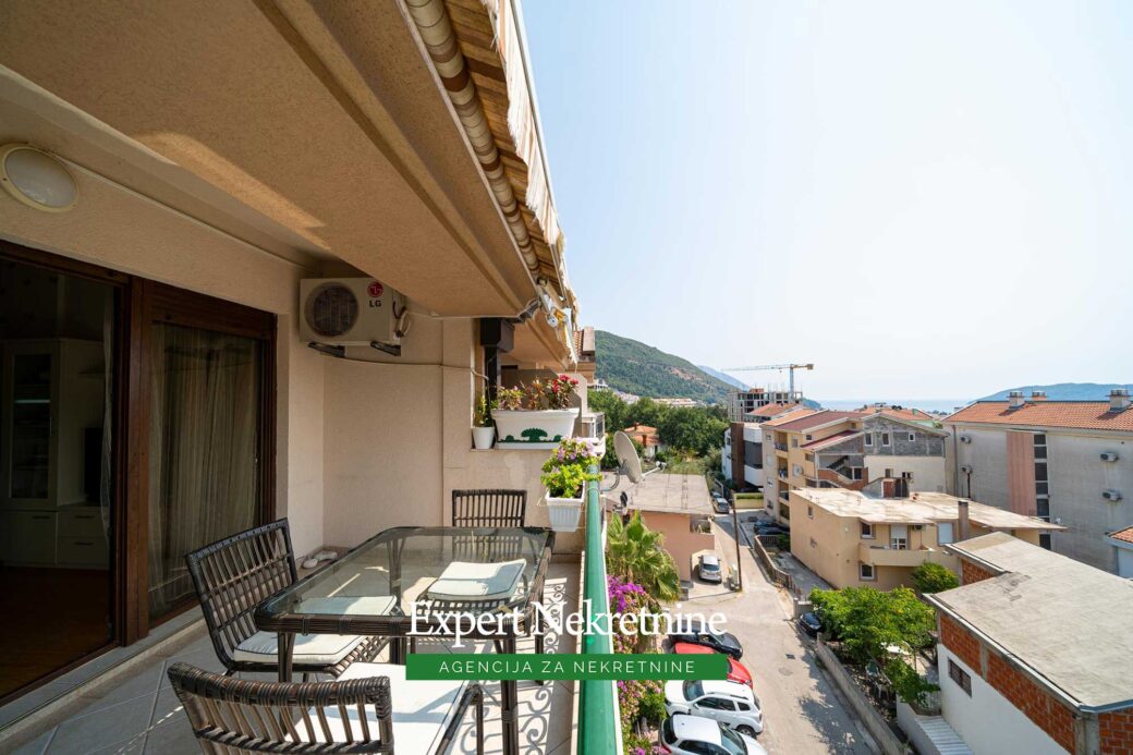 Apartment for sale in Budva