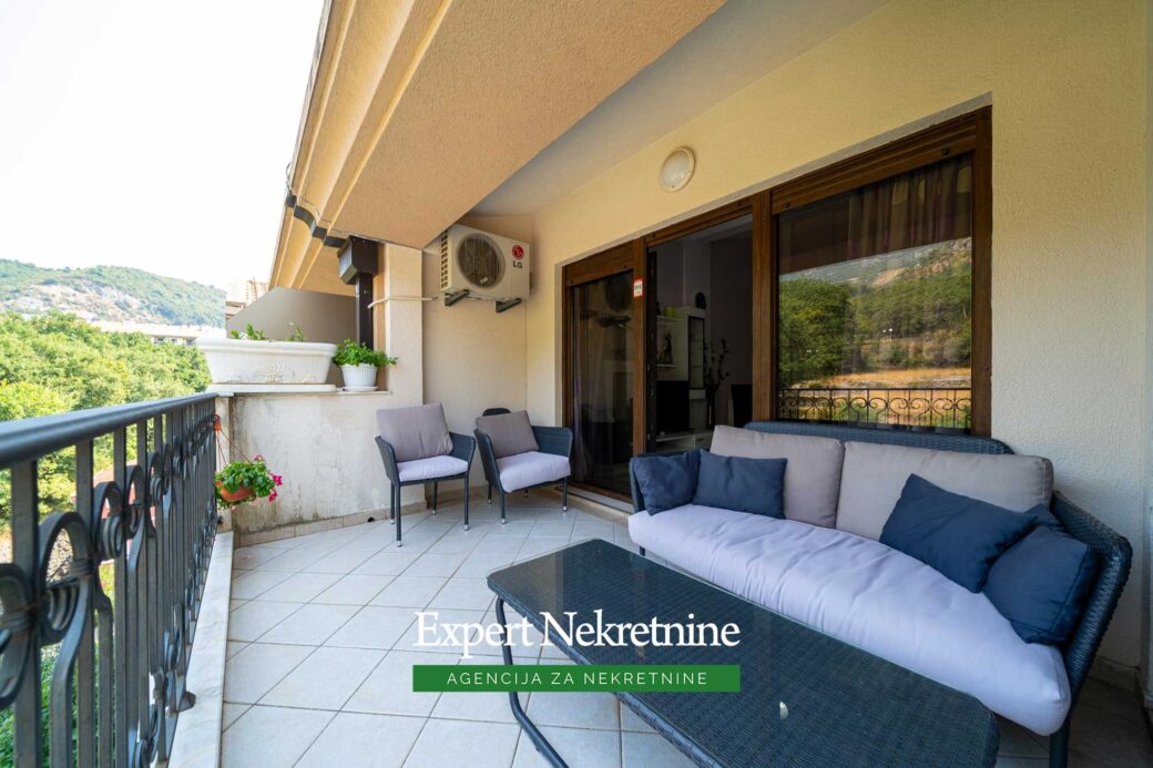 Apartment for sale in Budva