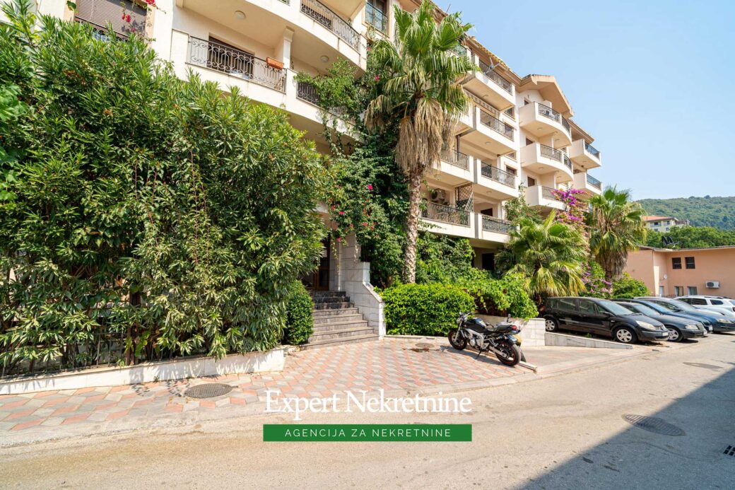 Apartment for sale in Budva