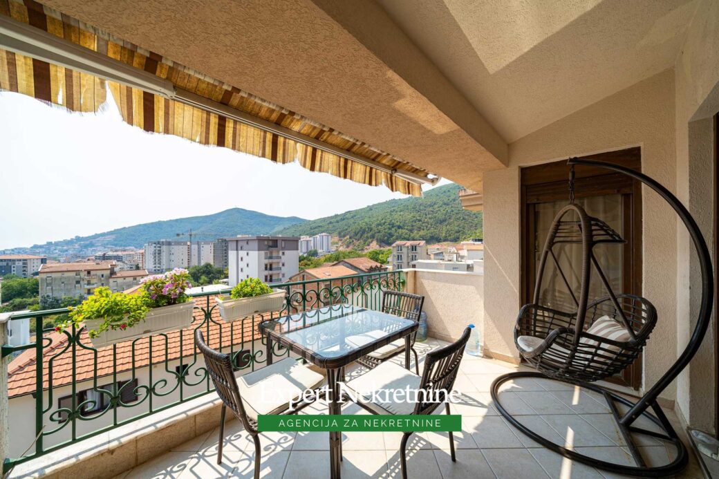 Apartment for sale in Budva