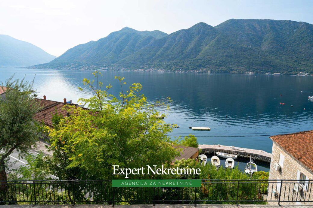 Stone house for sale in Bay of Kotor