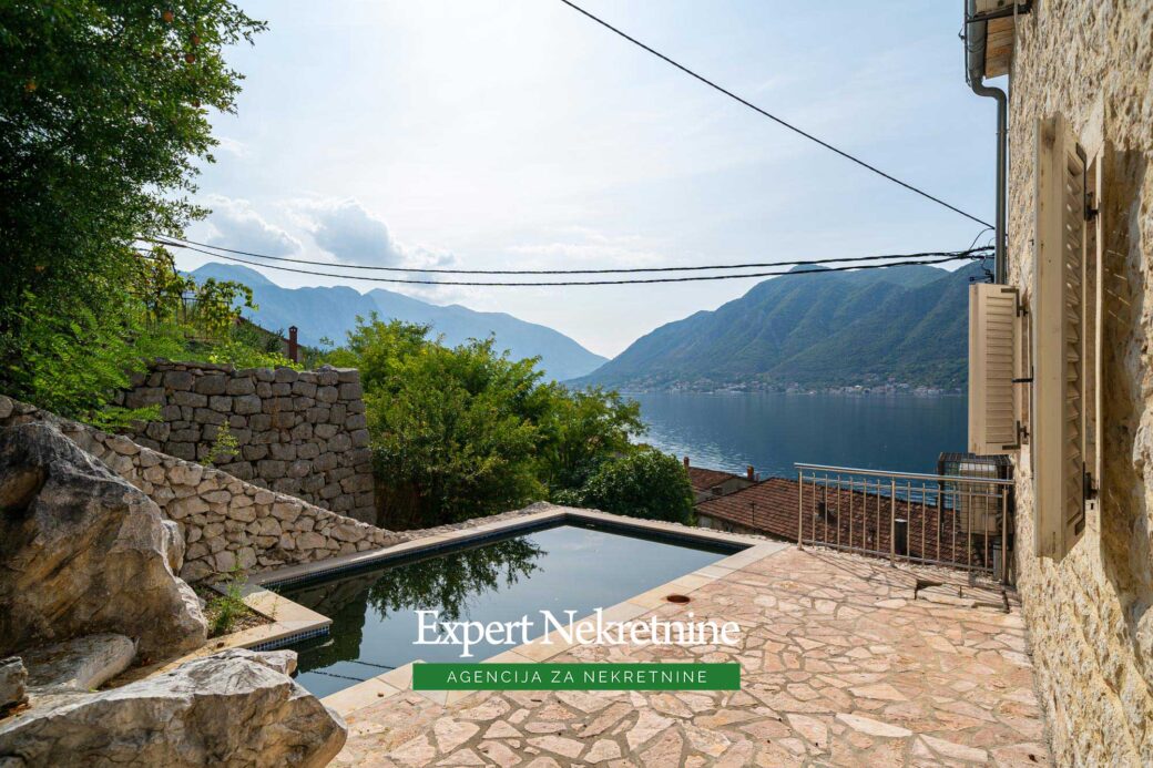 Stone house for sale in Bay of Kotor