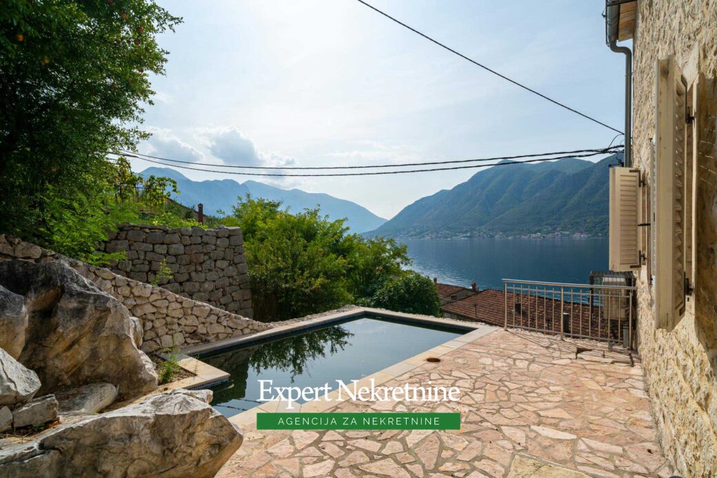 Stone house for sale in Bay of Kotor