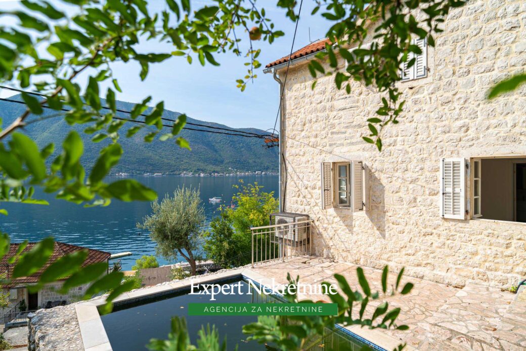 Stone house for sale in Bay of Kotor