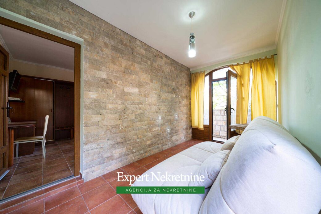 Apartment for sale in Sveti Stefan